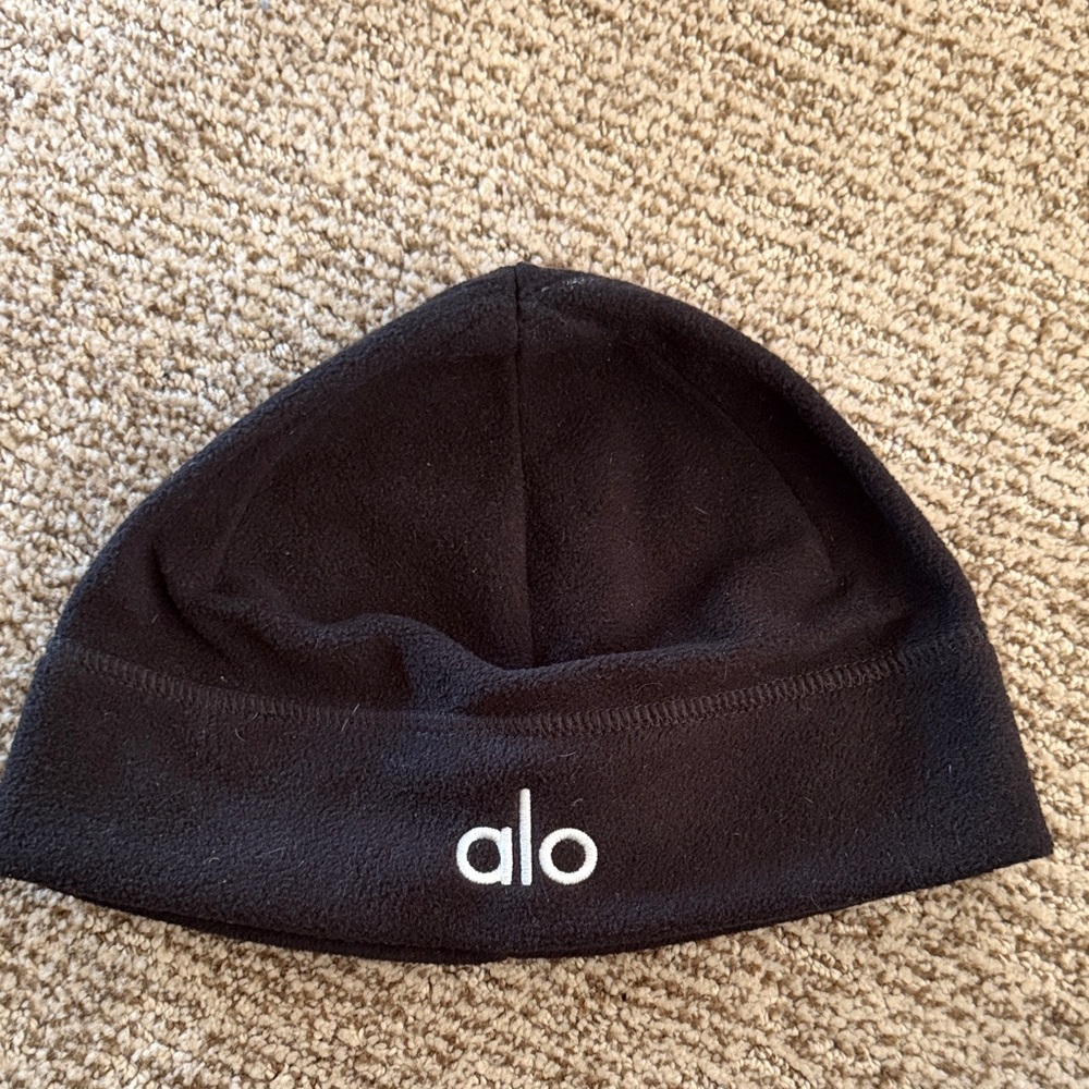 ALO Yoga Kids Black Fleece Beanie with White Logo
